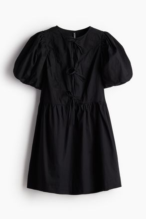 H&M Kleid mit Puff&auml;rmeln und Bindedetail - Schwarz
