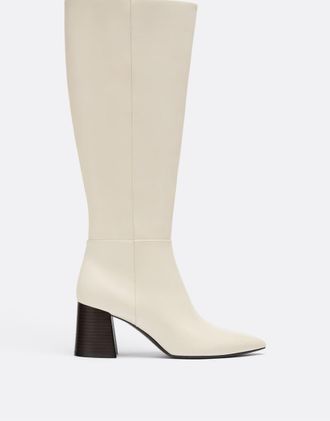 Stradivarius stivali con tacco alto bianchi color &eacute;cru-Bianco