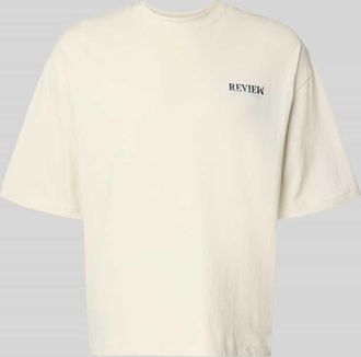 Review T-Shirt mit Label-Detail in Ecru, Gr&ouml;&szlig;e XXL