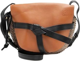 Loewe Pre-owned Cross Body Bags, female, Brown, Size: ONE SIZE Pre-owned Leather Shoulder Bag