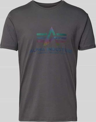 Alpha Industries Alpha Industries T-Shirt mit Label-Print in Anthrazit, Gr&ouml;&szlig;e XS