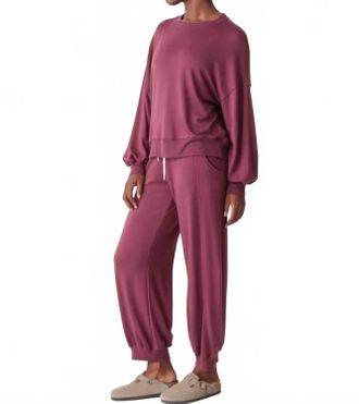Electric & Rose Balloon Barrel Leg Sweatpant In Merlot