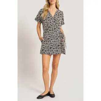 Matty M Tessara V-Neck Romper in Black/natural at Nordstrom, Size X-Large