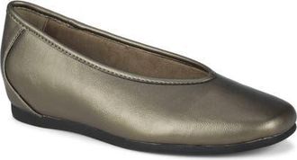 BareTraps Ryalie Faux Leather Flat in Dark Pewter at Nordstrom, Size 8.5