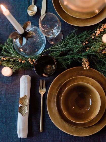 15 moderne Deko-Tipps, wie man den Esstisch weihnachtlich schmückt