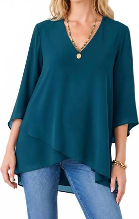 Karen Kane Bracelet Sleeve Asymmetric Top In Teal