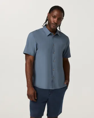 Vuori Clothing Short Sleeve Manhattan Button Down | Waterfall | Medium