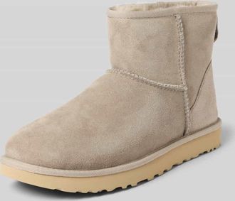 UGG Lederstiefel mit Label-Badge Modell CLASSIC MINI in Taupe, Gr&ouml;&szlig;e 40