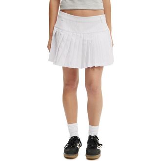 Cotton On Womens Luis Suiting Pleated Skirt in White Pinstripe at Nordstrom, Size 6