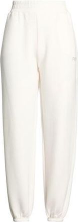 Guess BOTTOMWEAR - Pantaloni su YOOX.COM