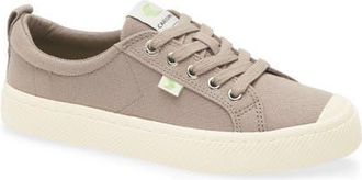 Cariuma OCA Low Cap Tie Sneaker in Grey at Nordstrom, Size 5.5