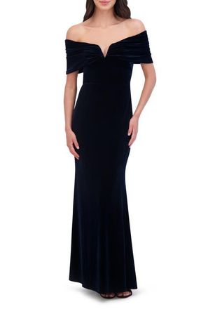 Vince Camuto Off the Shoulder Velvet Mermaid Gown in Navy at Nordstrom, Size 10