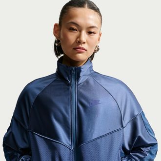 Nike Womens Nike Sportswear Oversized Windrunner Jacket in Blue | IR1701-461