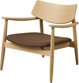 Moloo de sal&oacute;n en roble natural y tela marr&oacute;n