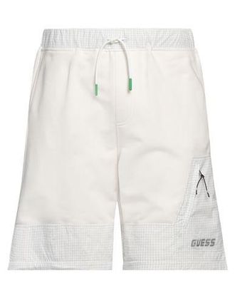 Guess BOTTOMWEAR - Shorts & Bermuda Shorts sur YOOX.COM