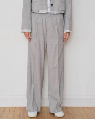 WE-AR4 Chaplin Pintuck Trousers In Cloud Grey