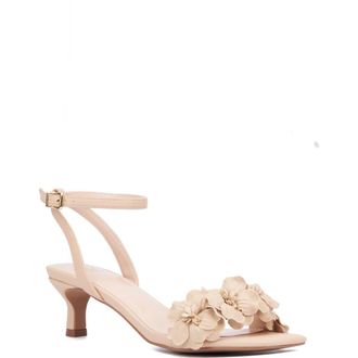 New York & Company Gwendolyn Flower Strap Sandal in Nude at Nordstrom Rack, Size 6.5