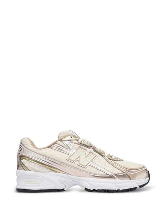 New Balance 740