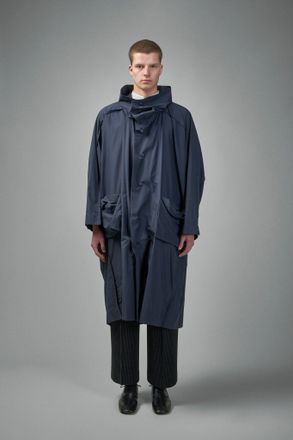 Homme Pliss&eacute; Issey Miyake Kite Coat