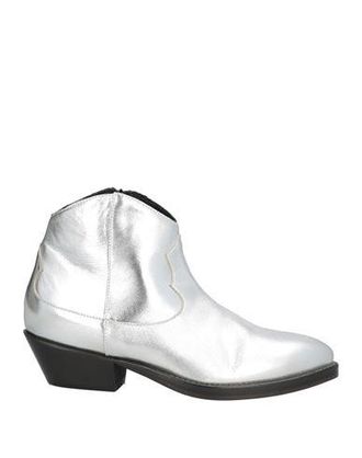 &Acirc;m&egrave; Ankle boots