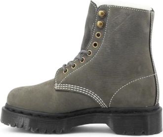 Dr. Martens Lace-up Boots - Dames - Veterlaarzen - Grijs - 41 EU - Leer - Schoenen