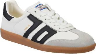 Back70 Womens Cloud Sneakers In White Black