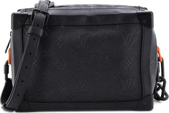 Louis Vuitton Borsa a tracolla Soft Trunk Bag Monogram Taurillon in pelle - Nero