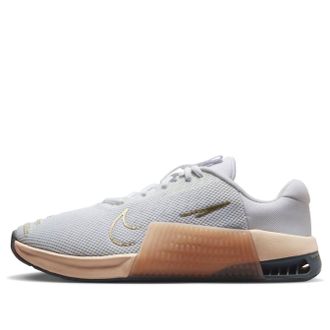 Nike (WMNS) Nike Metcon 9 White Metallic Gold Grain DZ2537-104