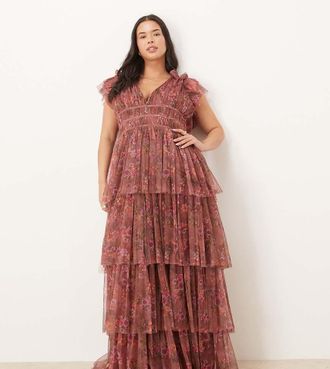 Lace & Beads Plus Vestito lungo a balze a fiori viola con volant sulle spalle