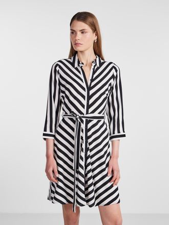 Y.A.S Hemdblusenkleid Y.A.S YASSAVANNA 3/4 SHORT SHIRT DRESS S. NOOS, Damen, Gr. XXL, N-Gr, weiss (star wei&szlig; stripes:with schwarz stripes), Web, Obermateria