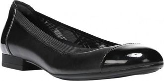 Naturalizer Womens Therese Flat Shoes In Black