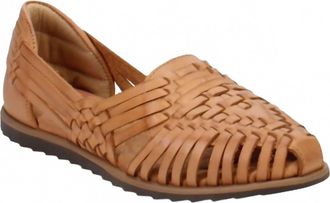 COMFORTIVA Womens Rainer Wide Flats In Luggage