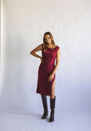Le Lis Blanc Deux Off The Shoulder Midi Dress In Deep Burgundy