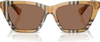 Burberry Cat-eye Zonnebril - Dames - Zonnebrillen - Beige - 54 MM - Accessoires