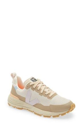 Veja Dekkan Alveomesh Sneaker in Natural Parme at Nordstrom Rack, Size 39