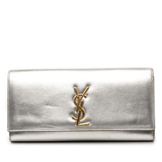 Saint Laurent Vooraf bezet Metallic Kalfsleer Cassandre Clutch