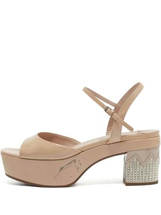 Miu Miu 70mm patent leather sandals - women - Rubber/Leather/Patent Leather/Leather - 38 - Neutrals