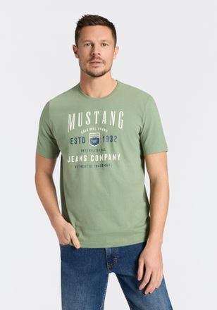 Mustang Kurzarmshirt MUSTANG Alex Logoprint, Herren, Gr. XXL, sea spray, Jersey, Obermaterial: 100% Baumwolle, bedruckt, normal h&uuml;ftbedeckend, Rundhals, Shirt