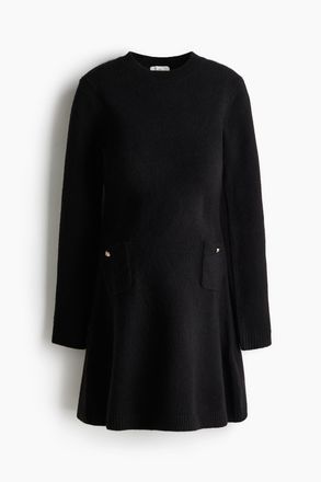 H&M MAMA Ausgestelltes Strickkleid - Schwarz