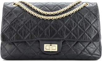 Chanel Reissue 2.55 Flap Bag Quilted Aged Calfskin 227 shoulder bag - Zwart