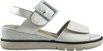 Unity in Diversity Womens Glide Wedge Sandal In White
