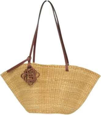 Loewe Pre-owned Tote Bags, female, Beige, Size: ONE SIZE Pre-owned Shell Basket Small