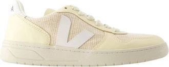 Veja Gele Sneakers met Wilde Rubberen Zool - Dames - Sneakers - Geel - 37 EU - Polyester - Schoenen