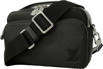 Louis Vuitton Noir Shoulder Bag (Pre-Owned)