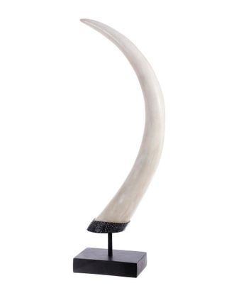 Safavieh Fenra Table Decor