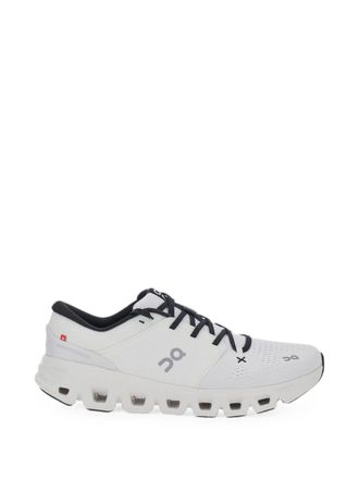 On Sulle scarpe da ginnastica Cloud X 5