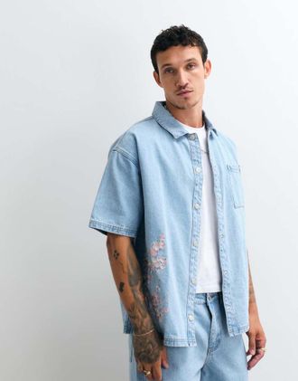 Liquor & Poker co-ord denim con ricamo stampa blossom giapponese in lavaggio chiaro blu