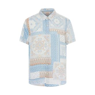 Guess Overhemden, Heren, Veelkleurig, S, Bandana Print Shirt met Korte Mouwen