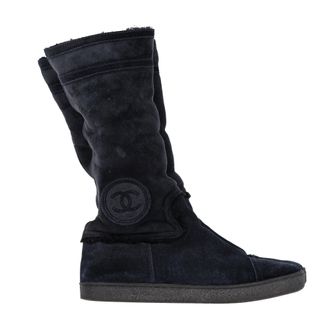 Chanel Pre-owned Womens CC Logo Shearling Boots in Navy Blue Suede - Black - Size EU 36