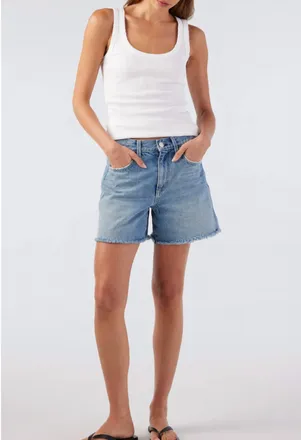Amo Billie Shorts In Free Spirit